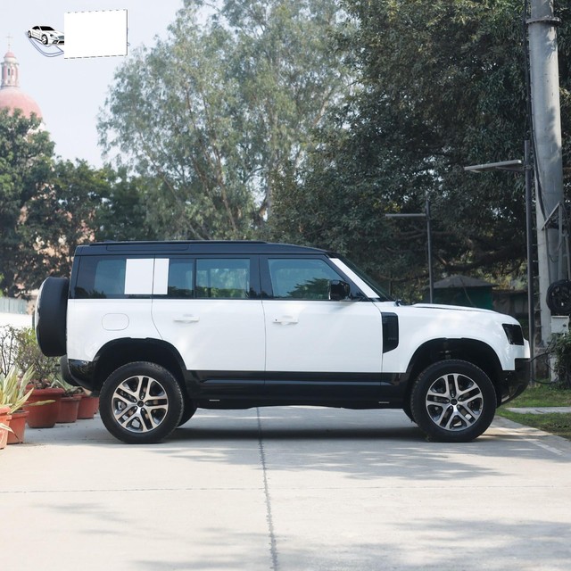 Second-hand 2025 Land Rover Defender 2.0 l Petrol 110 X-Dynamic HSE for sale in New Delhi-1