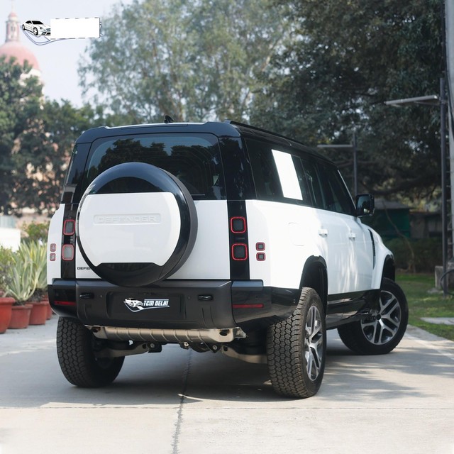 Second-hand 2025 Land Rover Defender 2.0 l Petrol 110 X-Dynamic HSE for sale in New Delhi-4