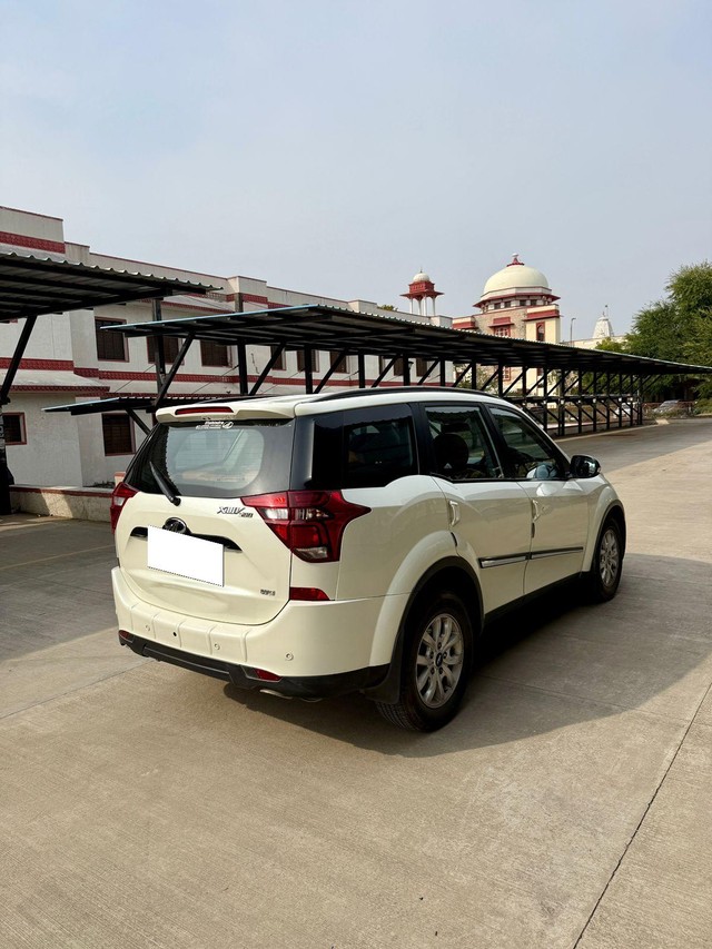 Second-hand 2021 Mahindra XUV500 W9 for sale in Jaipur-8