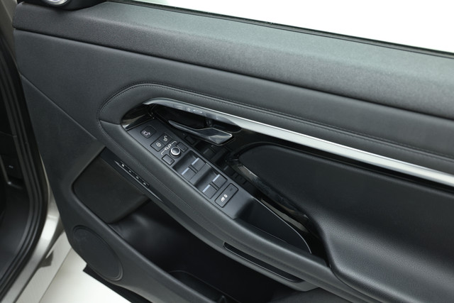 Second-hand 2021 Land Rover Range Rover Evoque 2.0 R-Dynamic SE diesel 2020-2021 for sale in Gurgaon-15