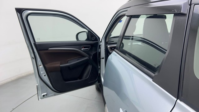 Second-hand 2023 Maruti Suzuki Vitara Brezza ZXI Plus Dual Tone for sale in Gurgaon-30