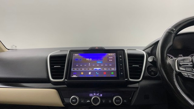 Second-hand 2021 Honda City 1.5 V MT Exclusive for sale in Jaipur-30