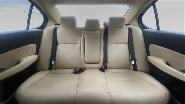 Second-hand 2021 Honda City 1.5 V MT Exclusive for sale in Jaipur-23