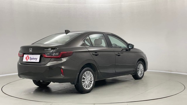 Second-hand 2021 Honda City 1.5 V MT Exclusive for sale in Jaipur-3