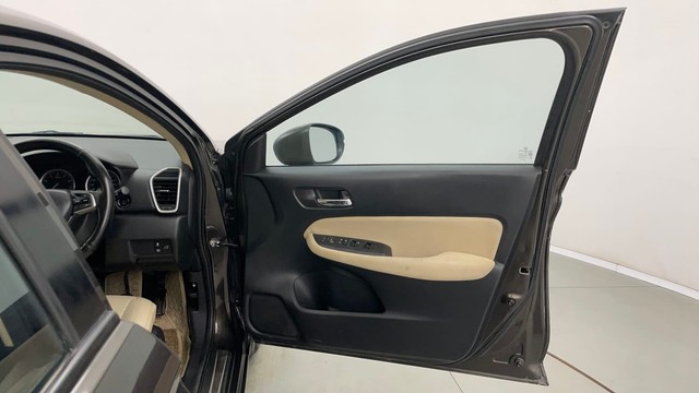 Second-hand 2021 Honda City 1.5 V MT Exclusive for sale in Jaipur-16