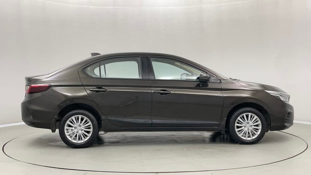 Second-hand 2021 Honda City 1.5 V MT Exclusive for sale in Jaipur-2