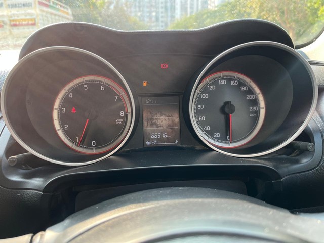 Second-hand 2021 Maruti Suzuki Swift VXI BSVI for sale in Noida-5