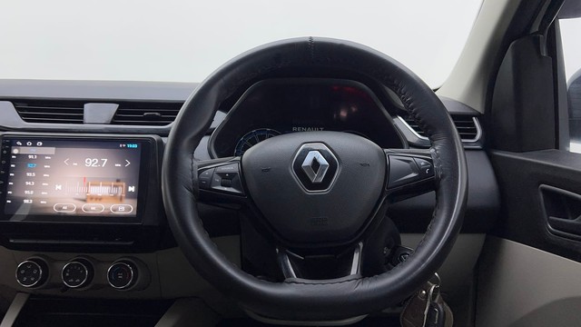 Second-hand 2023 Renault Triber RXT for sale in New Delhi-23