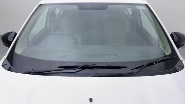 Second-hand 2023 Renault Triber RXT for sale in New Delhi-10