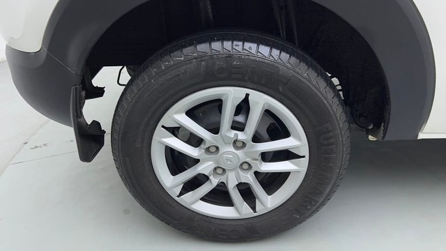 Second-hand 2023 Renault Triber RXT for sale in New Delhi-18