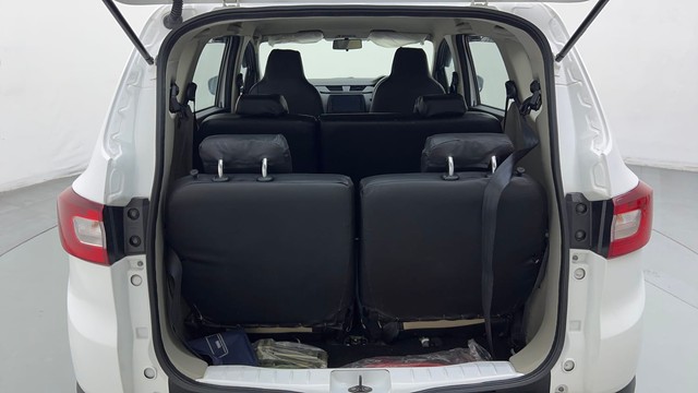 Second-hand 2023 Renault Triber RXT for sale in New Delhi-9