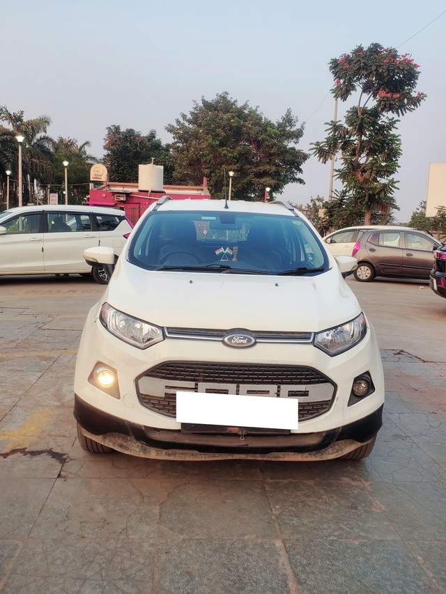Second-hand 2015 Ford Ecosport 1.5 TDCi Titanium BSIV for sale in Surat-0