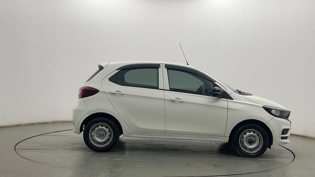 Second-hand 2020 Tata Tiago 1.2 Revotron XT for sale in Kolkata-2