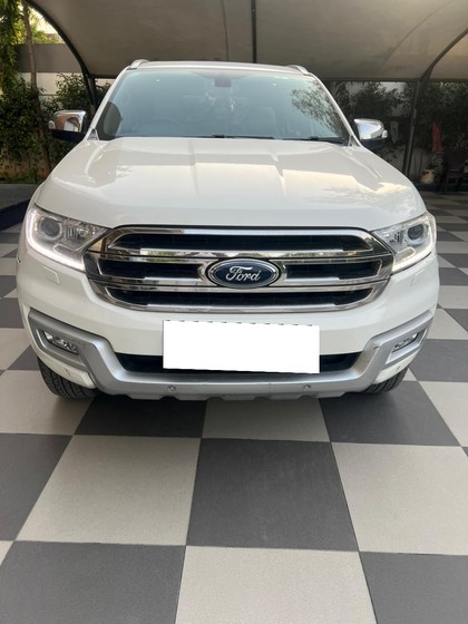 Second-hand 2016 Ford Endeavour 3.2 Titanium AT 4X4 for sale in New Delhi