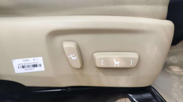 Second-hand 2018 Toyota Yaris VX CVT for sale in Ahmedabad-17