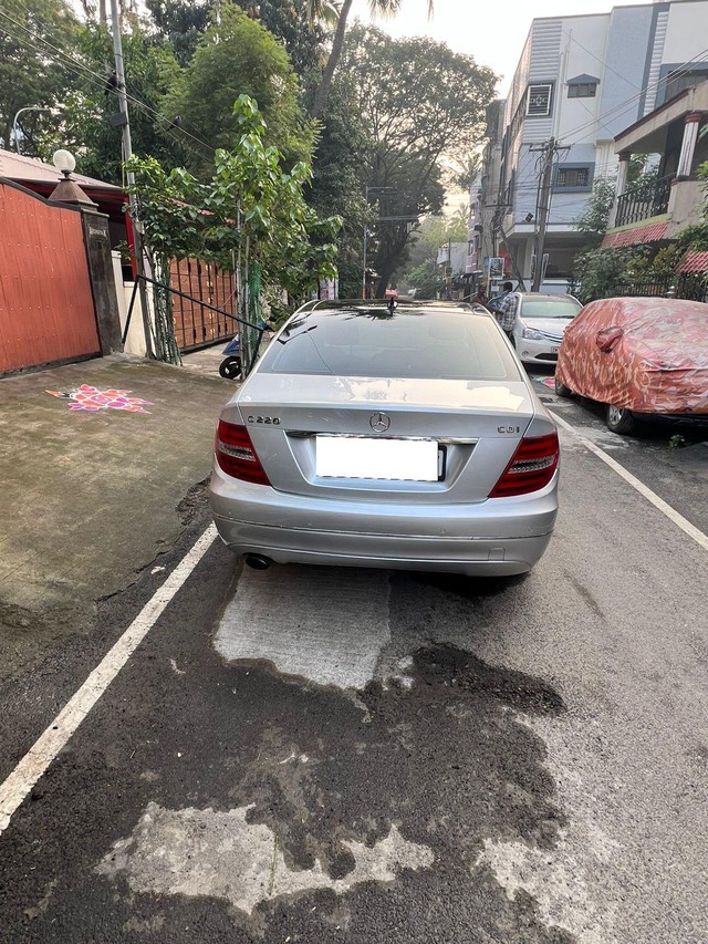 Second-hand 2013 Mercedes-Benz C-Class 220 CDI MT for sale in Chennai-1