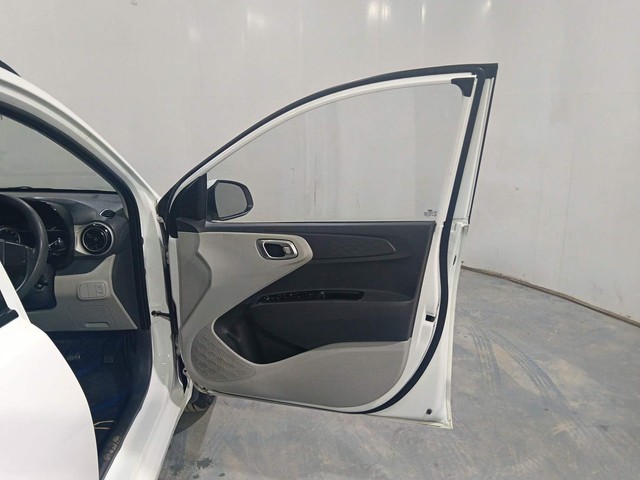 Second-hand 2022 Hyundai Grand i10 1.2 Kappa Sportz BSIV for sale in Kochi-16