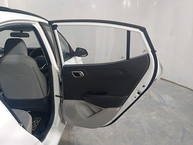 Second-hand 2022 Hyundai Grand i10 1.2 Kappa Sportz BSIV for sale in Kochi-32