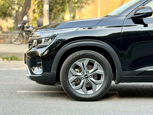 Second-hand 2024 Kia Seltos HTK for sale in New Delhi-10