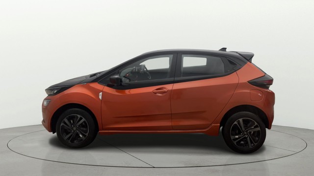 Second-hand 2024 Tata Altroz Racer R3 for sale in Noida-5