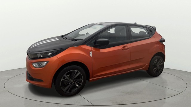 Second-hand 2024 Tata Altroz Racer R3 for sale in Noida-6