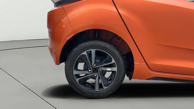 Second-hand 2024 Tata Altroz Racer R3 for sale in Noida-25