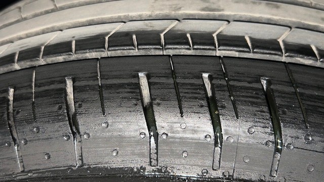 Second-hand 2022 Kia Carens Prestige Plus Diesel for sale in Chandigarh-30