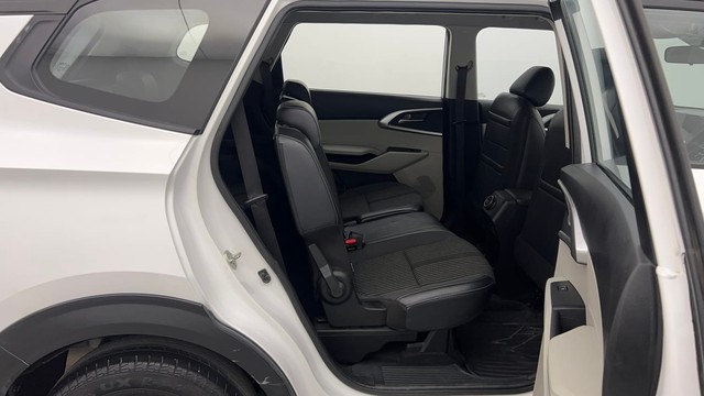 Second-hand 2022 Kia Carens Prestige Plus Diesel for sale in Chandigarh-39