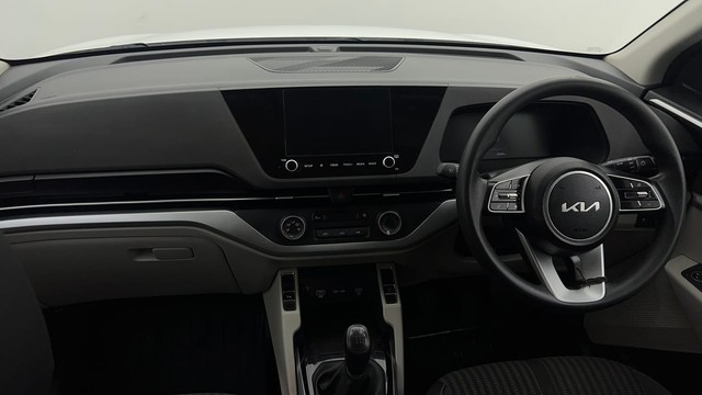 Second-hand 2022 Kia Carens Prestige Plus Diesel for sale in Chandigarh-11