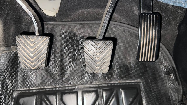 Second-hand 2022 Kia Carens Prestige Plus Diesel for sale in Chandigarh-14