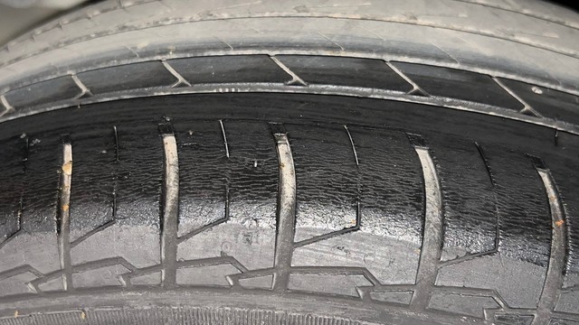 Second-hand 2022 Kia Carens Prestige Plus Diesel for sale in Chandigarh-29