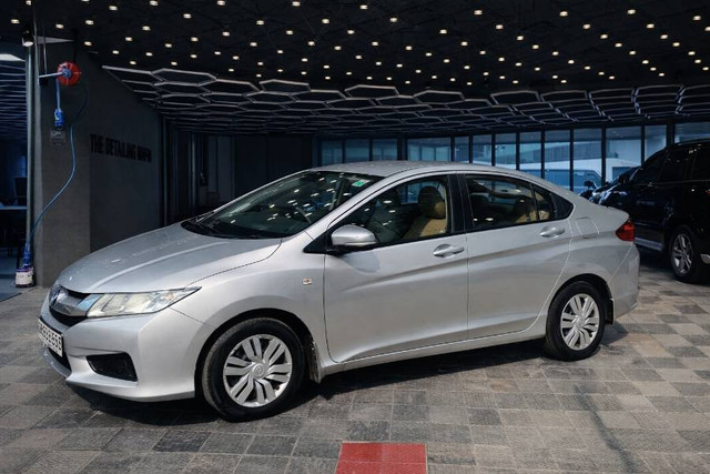 Second-hand 2014 Honda City i DTEC SV for sale in Katwa-4