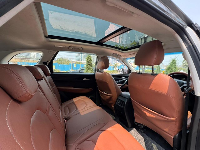 Second-hand 2022 MG Hector Plus Select Diesel MT 7 STR for sale in Hyderabad-8