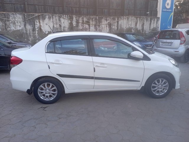 Second-hand 2015 Honda Amaze VX i-Vtech for sale in New Delhi-12