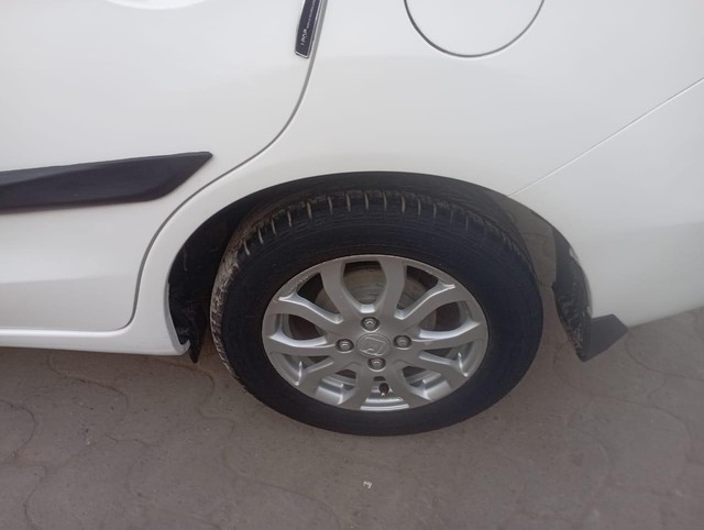 Second-hand 2015 Honda Amaze VX i-Vtech for sale in New Delhi-10