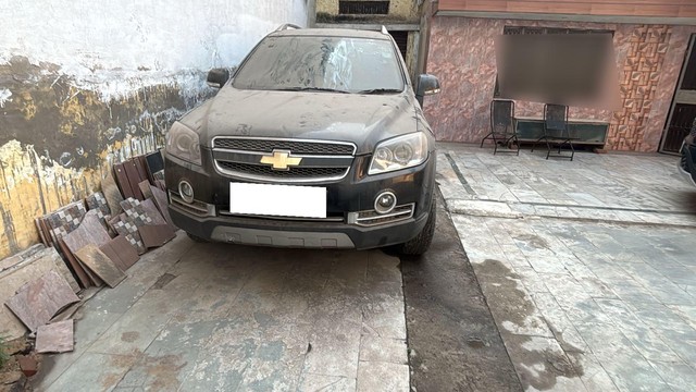 Second-hand 2011 Chevrolet Captiva LT for sale in Greater Noida-3