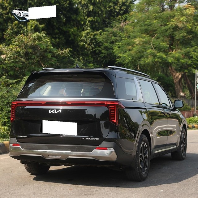 Second-hand 2024 Kia Carnival Limousine Plus for sale in New Delhi-5
