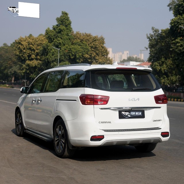Second-hand 2022 Kia Carnival Limousine Plus for sale in New Delhi-5