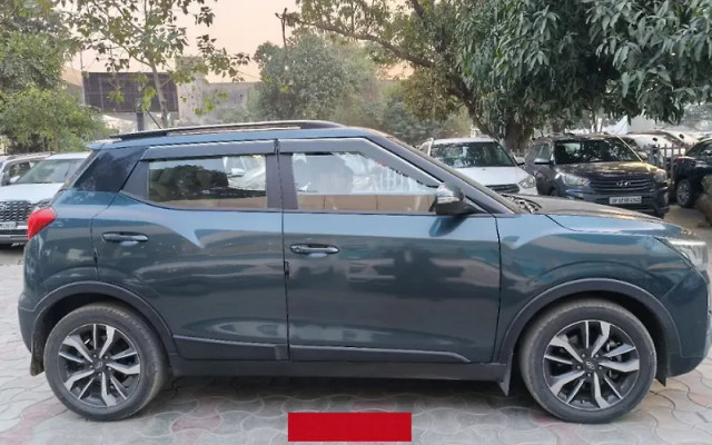 Mahindra XUV300 W8 AMT Optional Diesel BSVI Second-hand 2022 Mahindra XUV300 W8 AMT Optional Diesel BSVI for sale in Lucknow-1