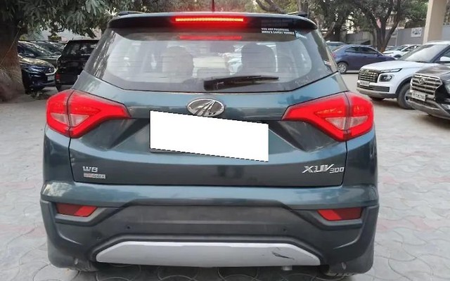 Mahindra XUV300 W8 AMT Optional Diesel BSVI Second-hand 2022 Mahindra XUV300 W8 AMT Optional Diesel BSVI for sale in Lucknow-2