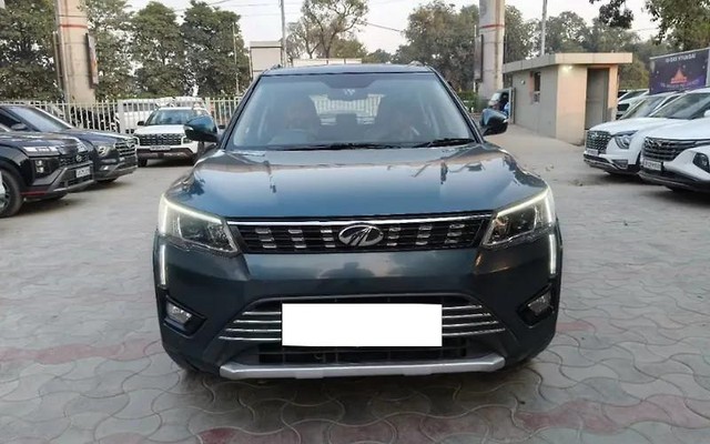 Mahindra XUV300 W8 AMT Optional Diesel BSVI Second-hand 2022 Mahindra XUV300 W8 AMT Optional Diesel BSVI for sale in Lucknow-4