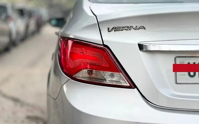 Second-hand 2016 Hyundai Verna 1.6 CRDi SX for sale in Lucknow-6