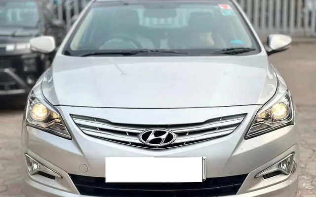 Second-hand 2016 Hyundai Verna 1.6 CRDi SX for sale in Lucknow-2