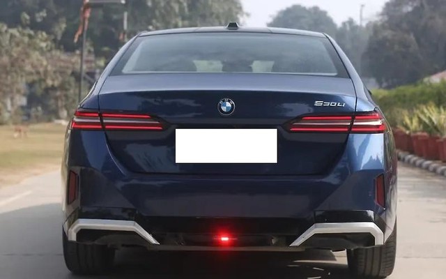 Second-hand 2024 BMW 5 Series 530i M Sport BSVI for sale in New Delhi-2