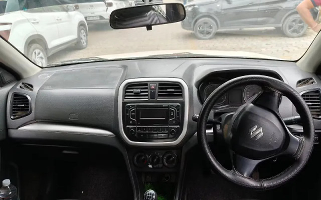 Maruti Suzuki Vitara Brezza VDi Second-hand 2017 Maruti Suzuki Vitara Brezza VDi for sale in Lucknow-3