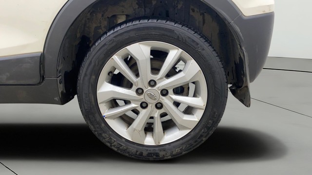 Second-hand 2021 Mahindra XUV300 W8 BSVI for sale in Bangalore-27