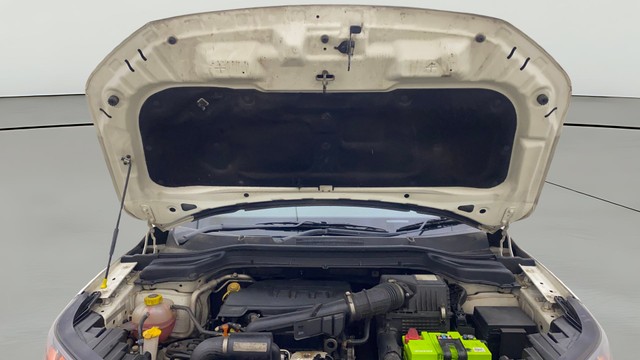 Second-hand 2021 Mahindra XUV300 W8 BSVI for sale in Bangalore-9