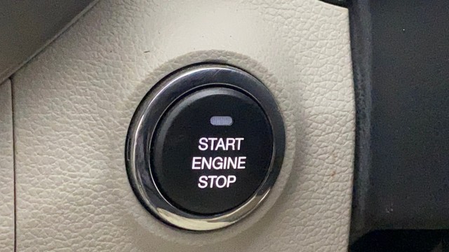 Second-hand 2021 Mahindra XUV300 W8 BSVI for sale in Bangalore-23