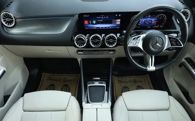 Second-hand 2025 Mercedes-Benz GLA 200 for sale in New Delhi-4