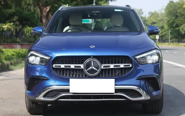 Second-hand 2025 Mercedes-Benz GLA 200 for sale in New Delhi-3